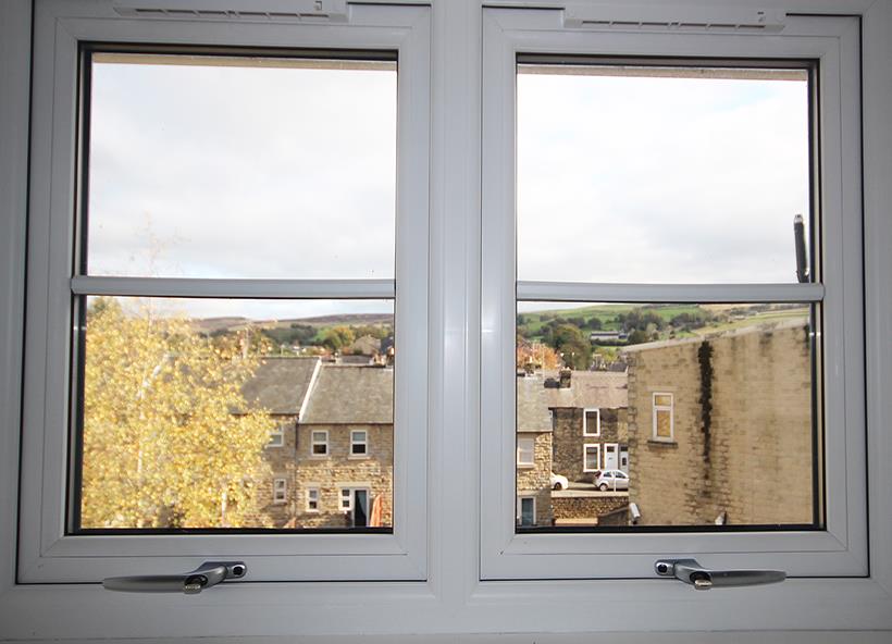 2 bedroom apartment To Let in Earby - IMG_5159.jpg